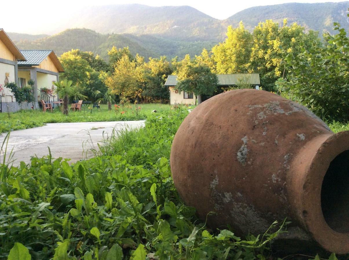 Villa Taripiri Ambrolauri Exterior foto